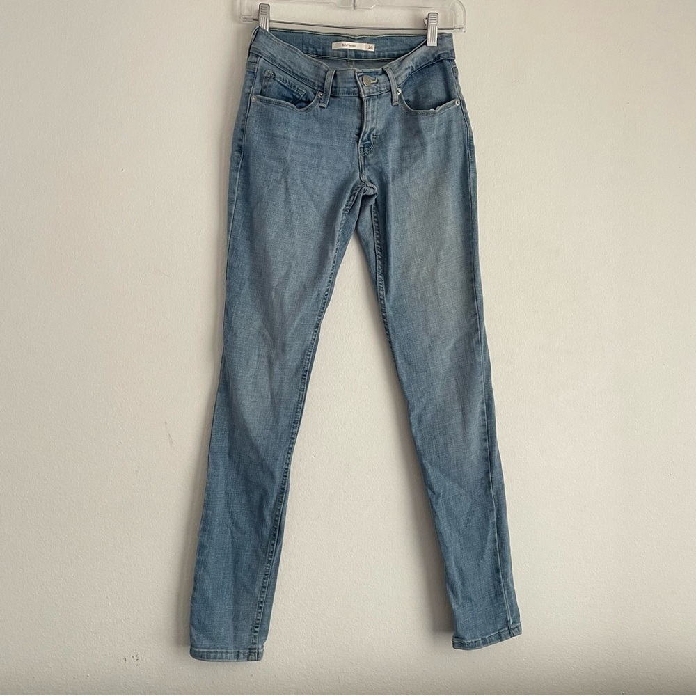 Levi’s 524 skinny jeans in medium light wash denim size 26